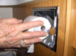 SQ1 - SpindleQuick One Hand Toilet Paper Holder