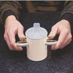Arthro Thumbs Up Cup MA74572